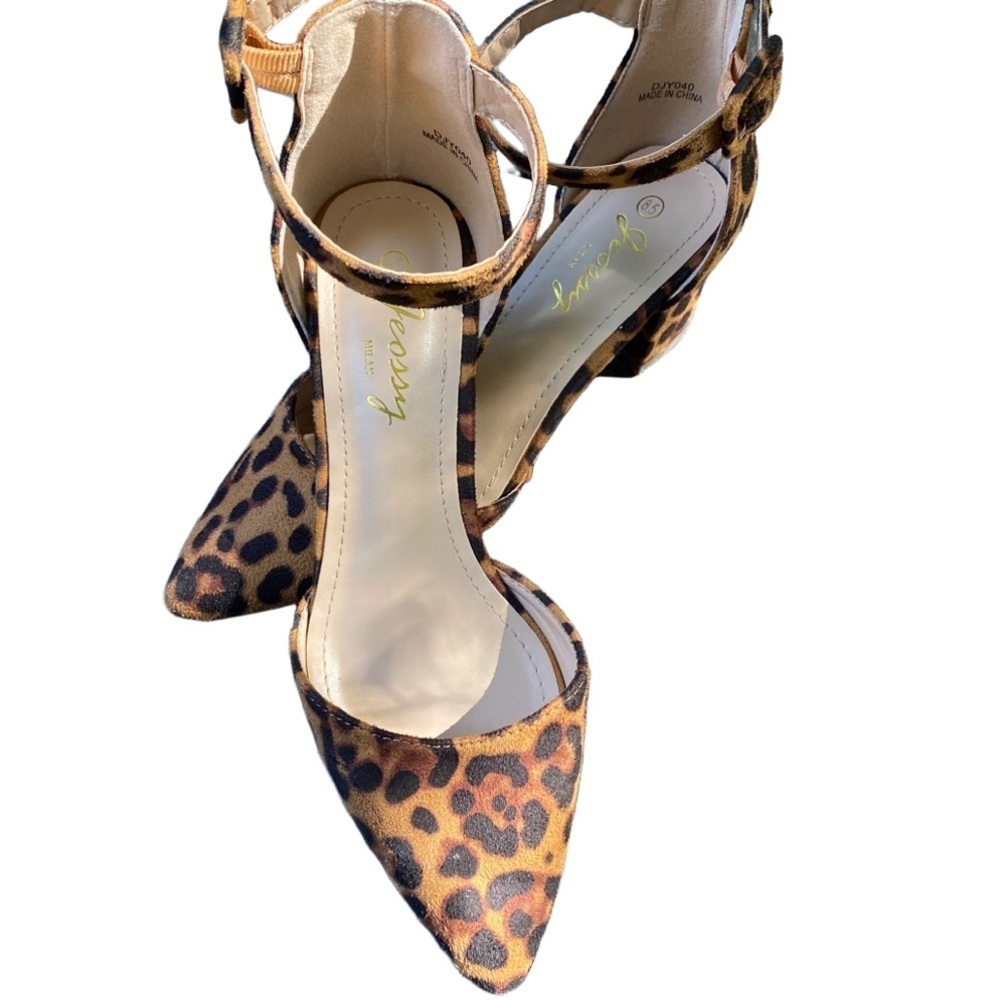 Jeossy Milan size 8.5 Leapord print chunk heel shoes